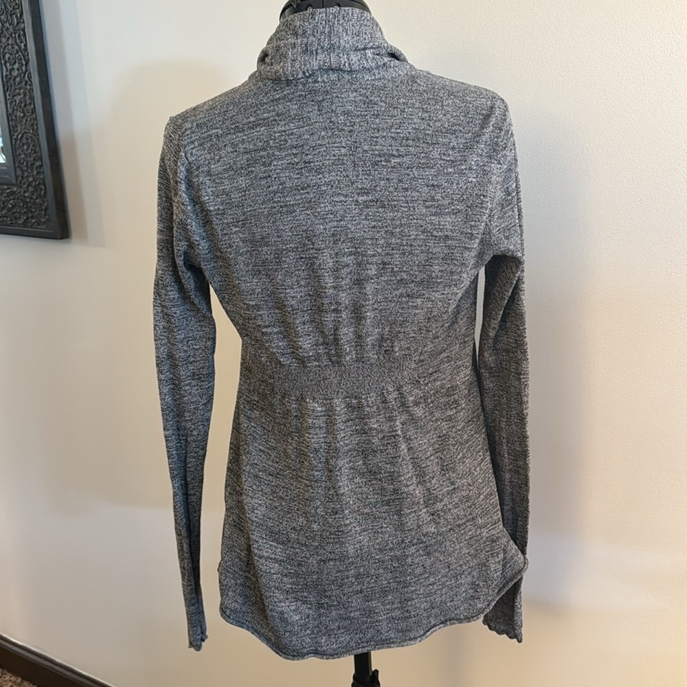 Express Lightweight Cardigan - Picture 3 of 5